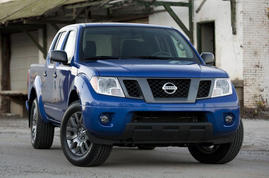  Nissan Frontier Crew Cab 4x4 2012 года  (фото 4 из 30)
